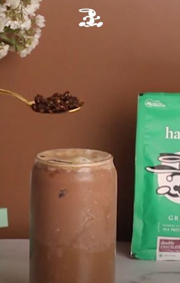 Vegan choc-oat-latte with Habbit Green